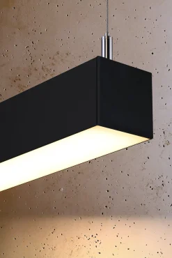 Hängeleuchte PINNE 90 Schwarz - 25W - 4600Lm - 3000K Warmweiß