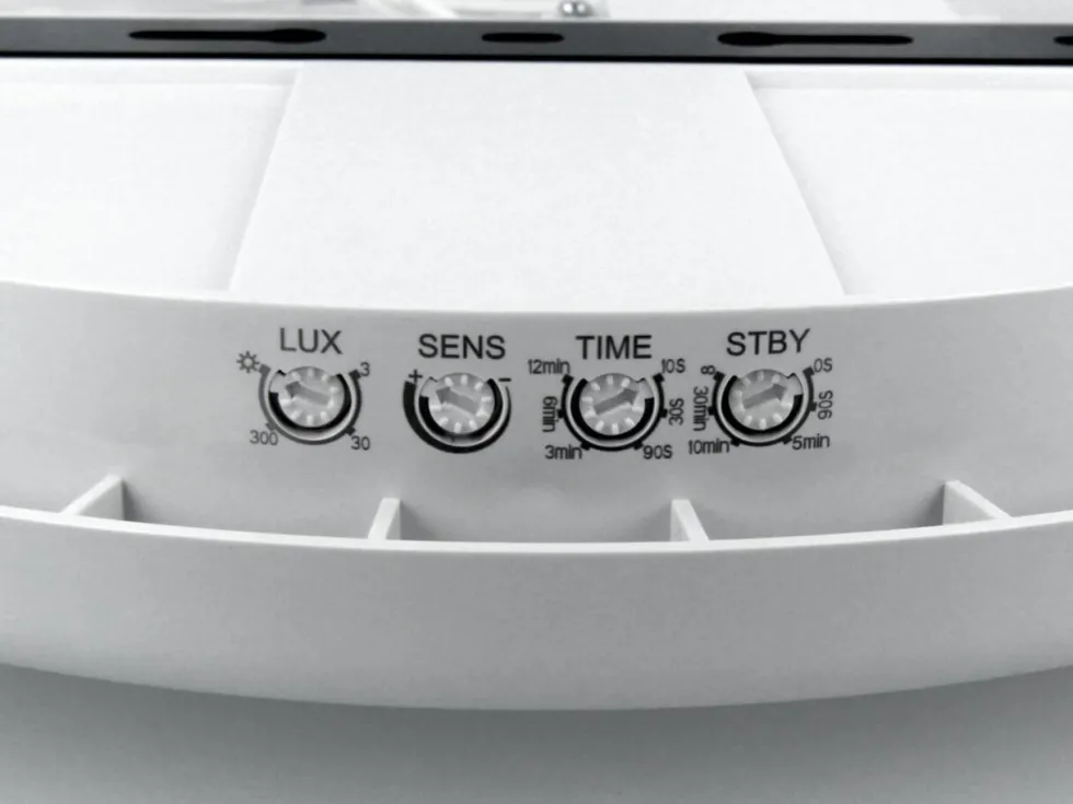 LED Deckenleuchte Lunar - mit Sensor- IP65 wasserdicht - 16W entspricht 130W - Neutralweiß 4000K