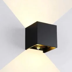 LED Wandlampe mit Bewegungs- und Dämmerungssensor - 2x3W dimmbar - 2700K