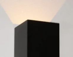 LED-Wandleuchte Schwarz – VEGAS150 – Nach oben und unten schwenkbar – IP65 – 2 x 2,3 W -2700 K – 150 mm