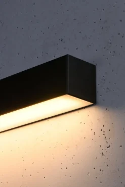 Wandleuchte PINNE 117 Schwarz - 31W - 5100Lm - 3000K Warmweiß